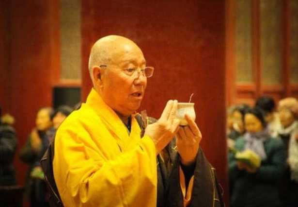洒净——洒香水以净物之仪式