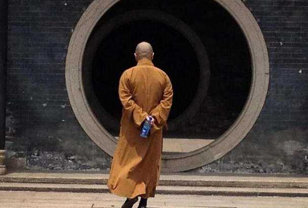 开示——开，点化，为对方开悟；示，指出，并展现给你